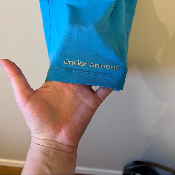 Under Armour Racerback Tank w/ Bra - Picture 6 of 7